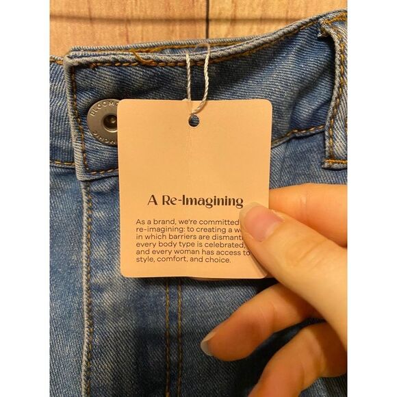 BLOOMCHIC 14 Embroidered Hem Wide-Leg Denim Shorts NWT blue jeans - Picture 7 of 10